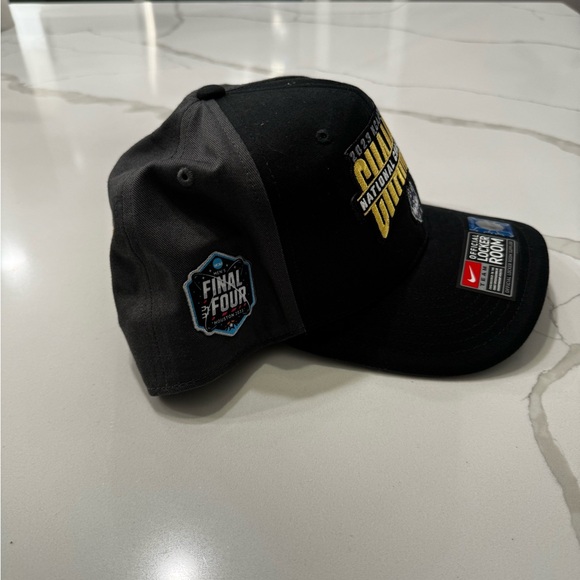 NCAA Men's 2023 National Champions Nike Official Locker Room UCONN Huskies Hat - Picture 4 of 4